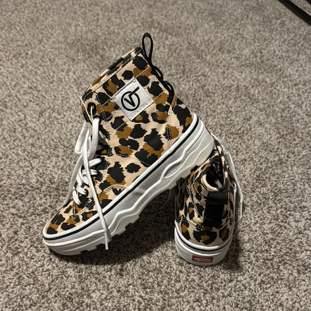 Leopard PrintHigh-Top Vans - Picture 3 of 3
